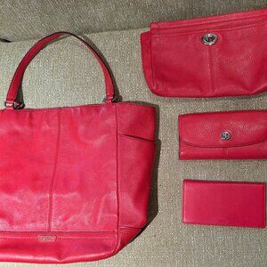 *VINTAGE*  COACH North South Tote (#F23662) with matching Coach accessories